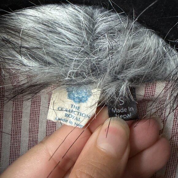 The Collection Royal Whimsical Multicolor Swirl Faux Fur Trim Vest Size S - Picture 4 of 6